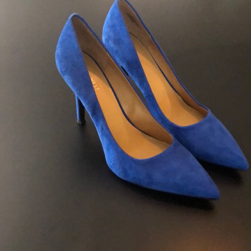 Nine West suede pumps brand new
